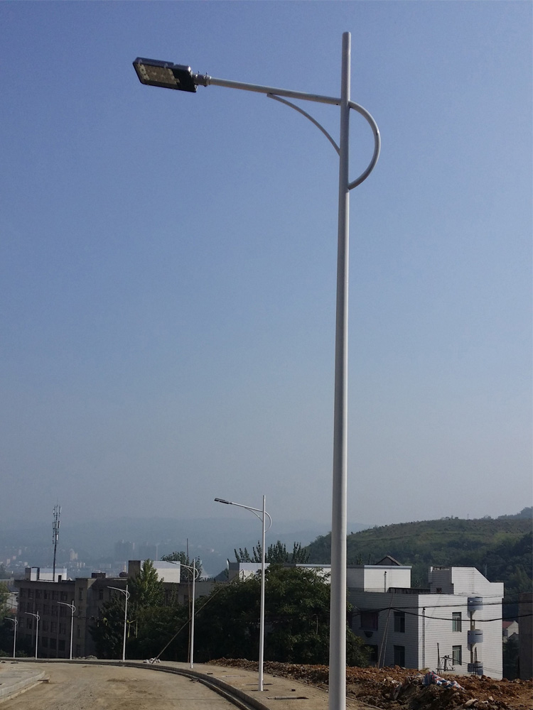 學校市電路燈